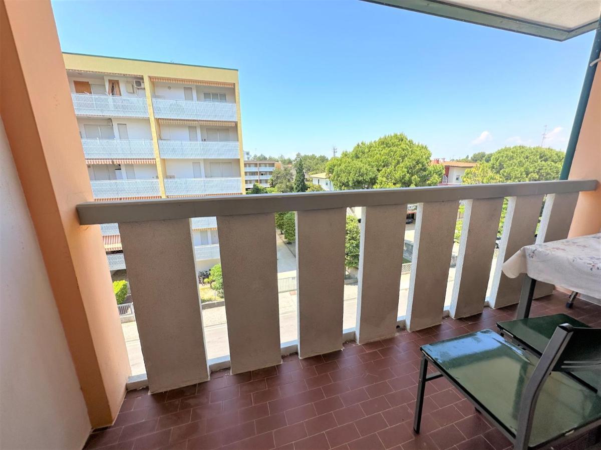 Storione - Appartamenti Bibione Buitenkant foto