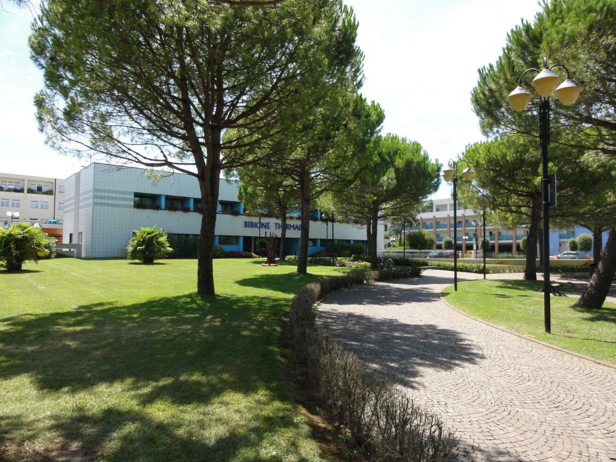 Storione - Appartamenti Bibione Buitenkant foto
