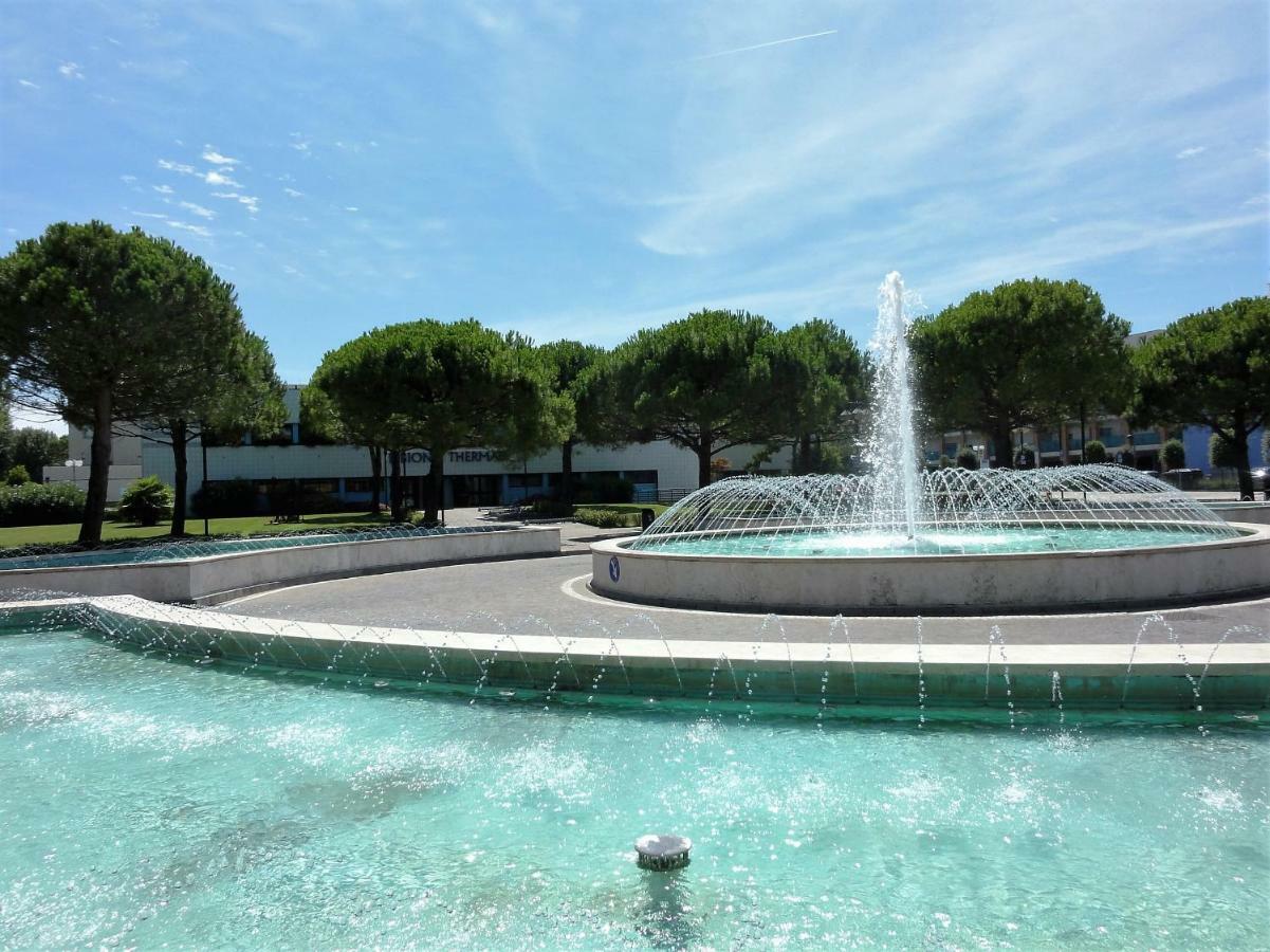 Storione - Appartamenti Bibione Buitenkant foto
