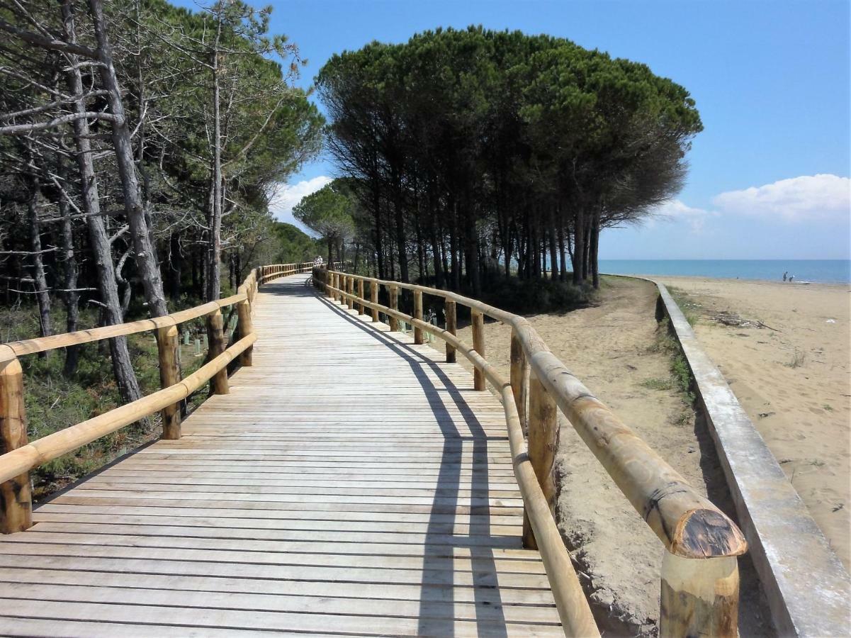 Storione - Appartamenti Bibione Buitenkant foto